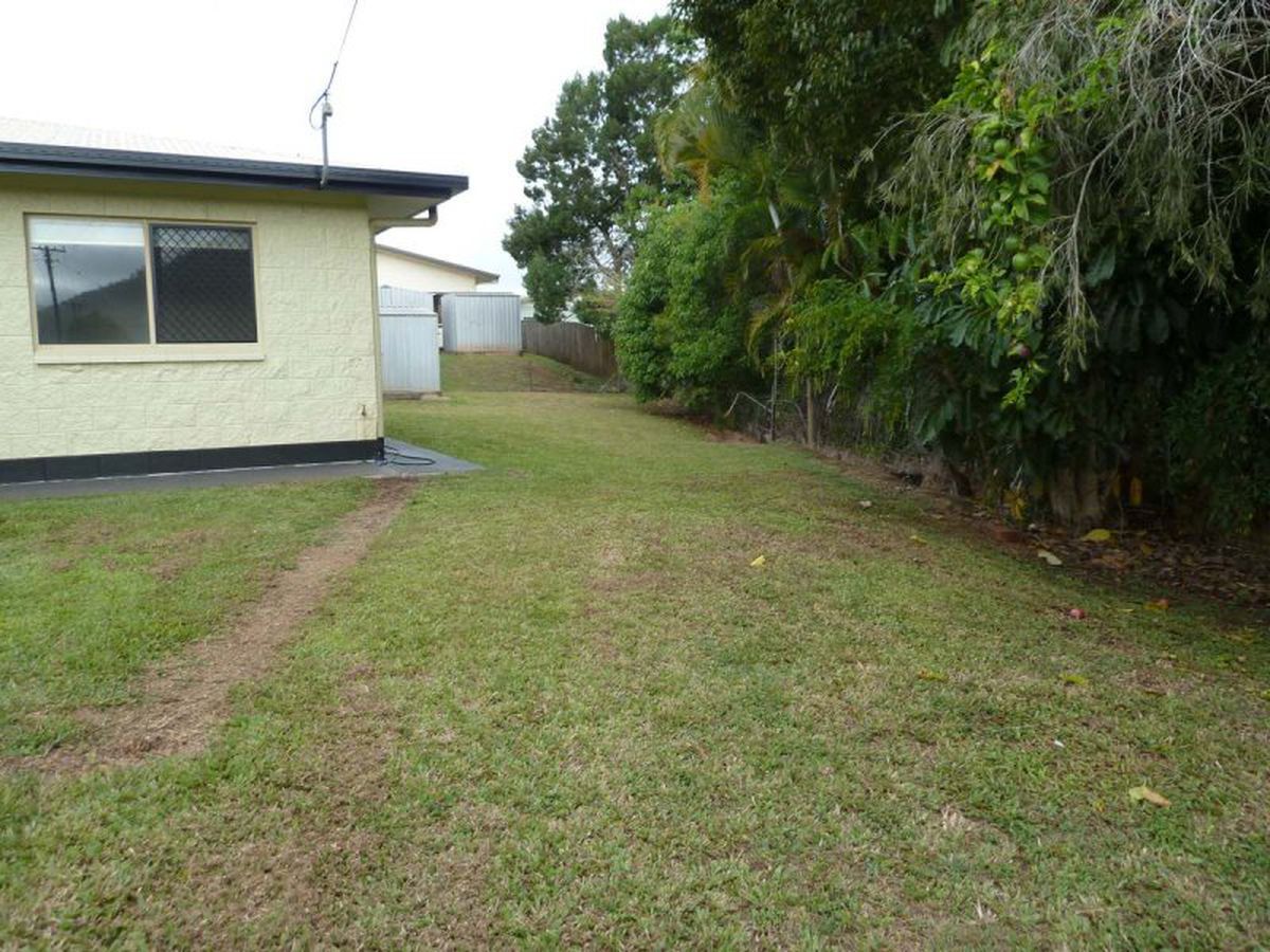 6 Larkin Close, Atherton
