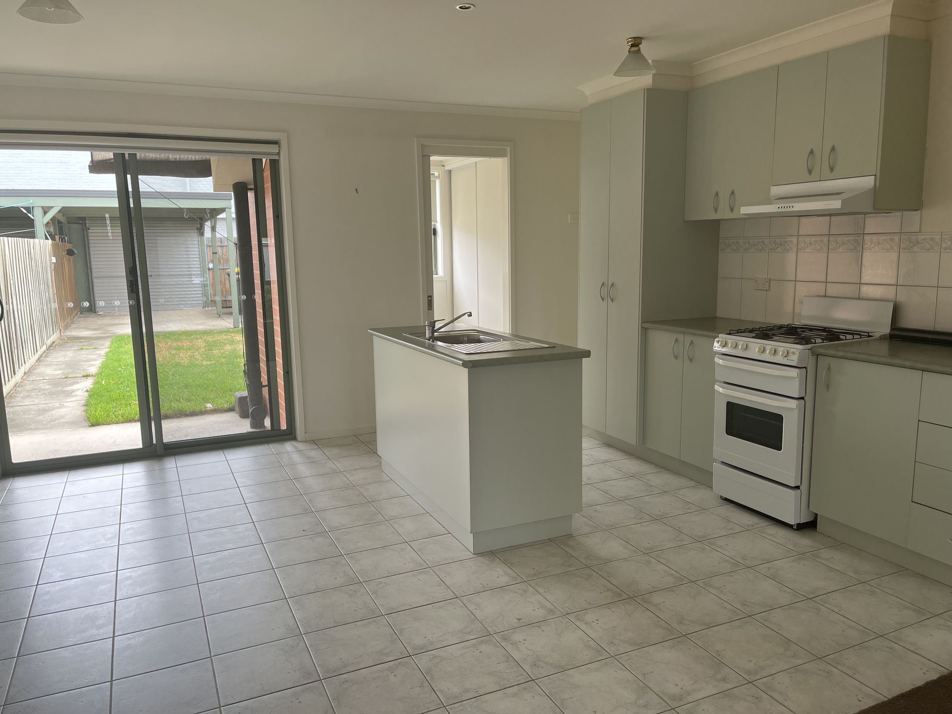 2 / 4-10 Benson Street, Geelong