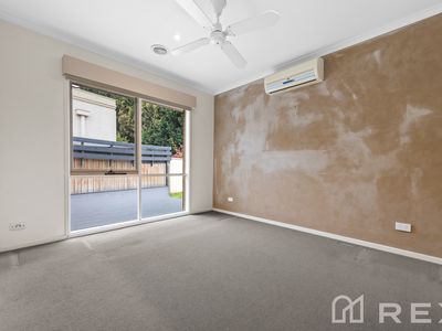 40 Hinrichsen Drive, Hallam