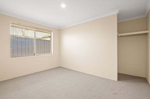 13 Valheru Avenue, Rockingham