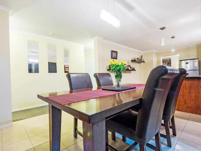 18 Peppermint Crescent, Wyndham Vale