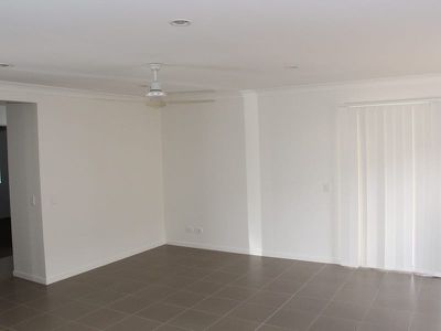 2 Dawes Crescent, Urraween