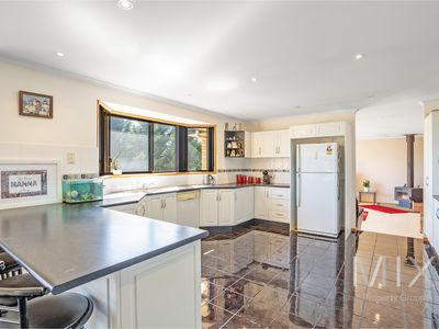 4 Dylan Street, Brighton