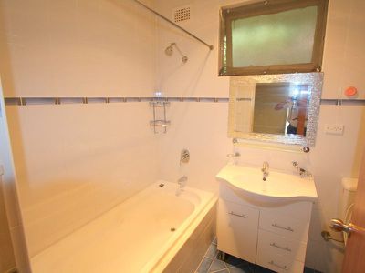 4 / 19 McKern Street, Campsie