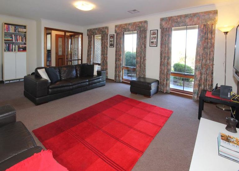 13 Quinvale Road, Hallett Cove