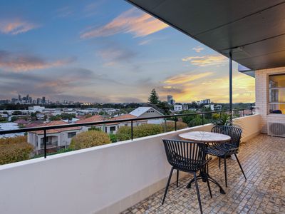 9 / 2 Hampton Street, Burswood