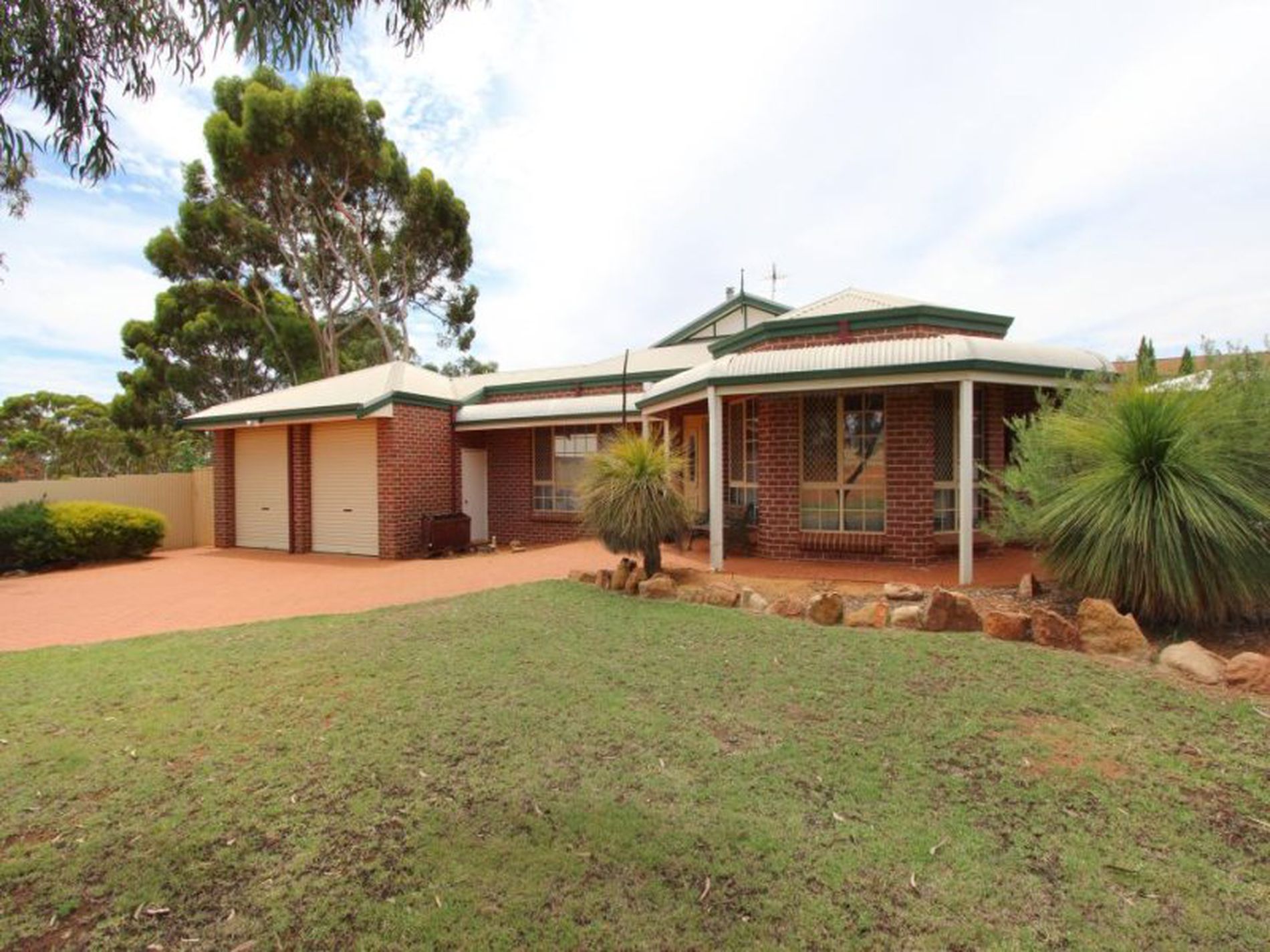 18 Riverina Way, Kalgoorlie