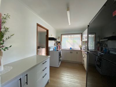 2 Debra Court, Urangan
