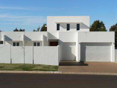 48 Lakeside Circuit, Dubbo