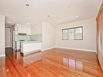 16A Laura Grove, Avondale Heights