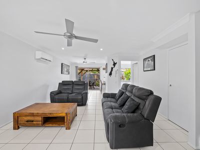 63 / 2 Bos Drive, Coomera