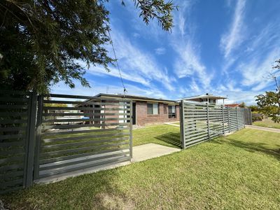 24 South Street, Urangan