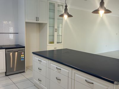 2 Pajingo Court, Annandale