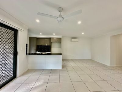 2 / 18 Hawthorn Street, Beaudesert