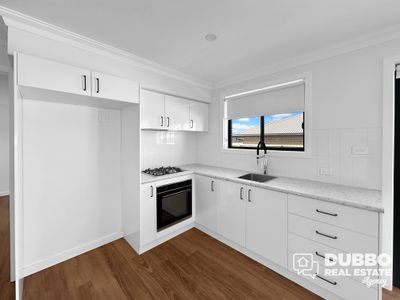 11a Lesmurdie Parade, Dubbo