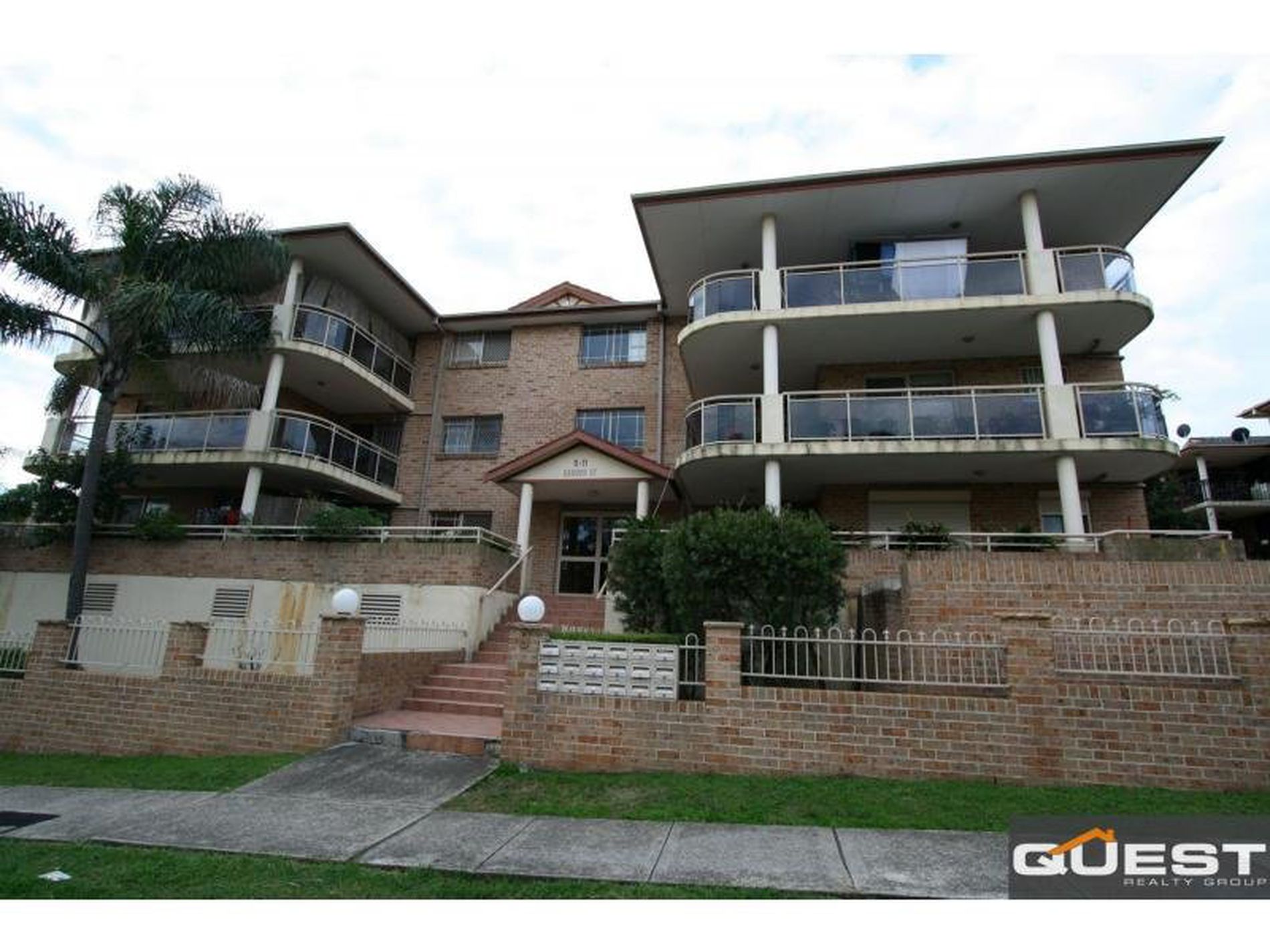 11 / 9-11 Carmen Street, Bankstown