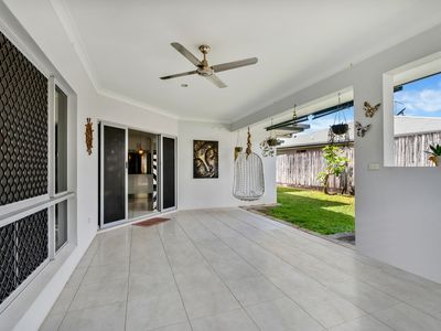 25 Rainbow Street, Kanimbla