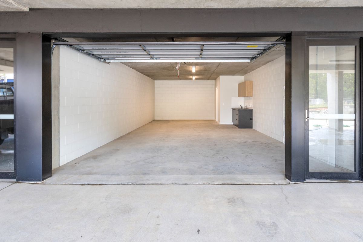 Unit 12 / 10 Think Road, Townsend
