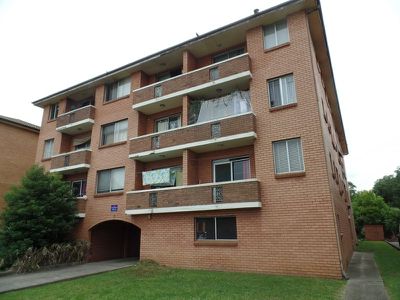 2 / 5 Hart Street, Warwick Farm