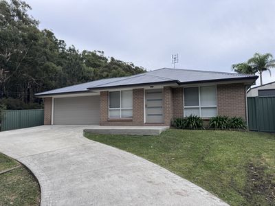 1 The Bounty, Manyana