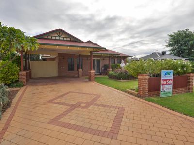 5 Smythe Drive, Broadwood