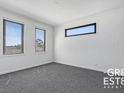 2a & 2b Evelyne Avenue, Cranbourne