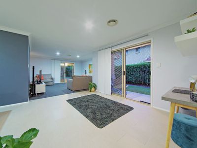 39 Matthews Way, Wakerley
