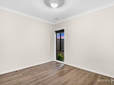 18 Higgins Street, Fraser Rise