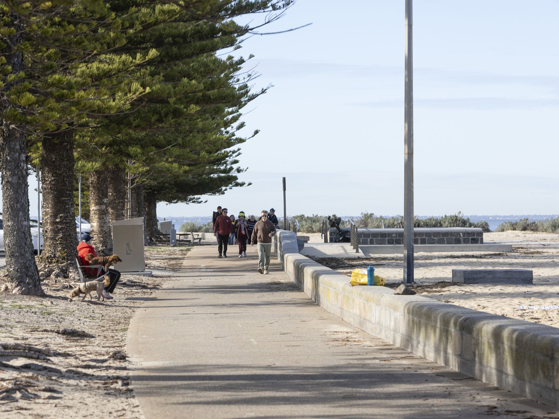 2 / 261 Esplanade, Altona