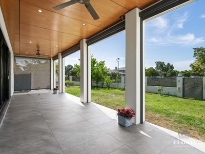 1 Marina Parade, Jacobs Well