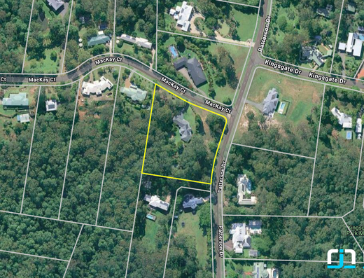 Elevated Privacy & Lifestyle on 2.5 Acres - Tinbeerwah's Hidden Gem image 25