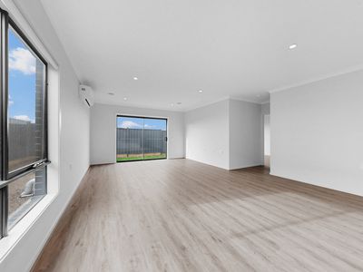 16 Chance Way, Clyde North