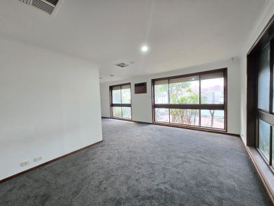 8 Snowy Court, Werribee