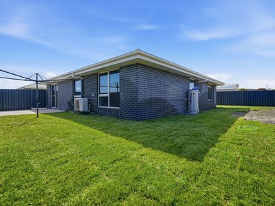 2 / 10 Pimelea Close, George Town