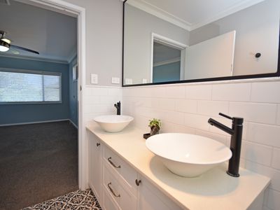 29 Brigalow Avenue, Dubbo
