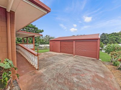 13 Golf Links Road, Atherton