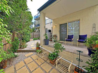 1/262 Cavendish Rd, Coorparoo