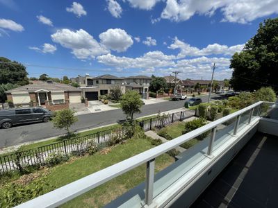 40 Snell Grove, Pascoe Vale