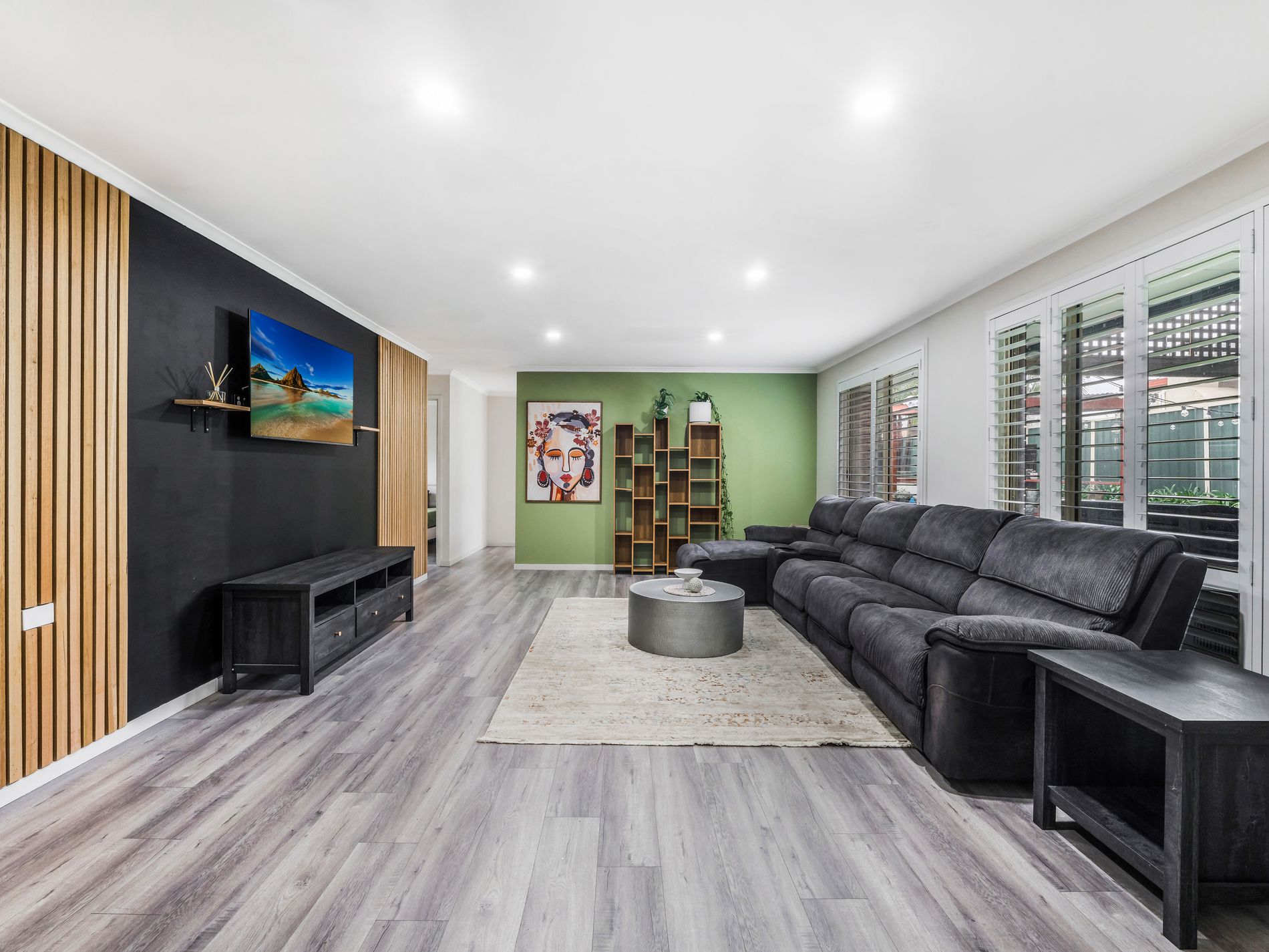 6 Moore Place, Currans Hill