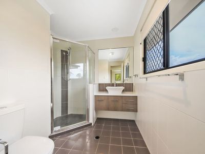 6 Lachlan Drive, Wakerley