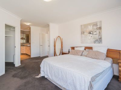 50 Maldives Drive, Hillarys
