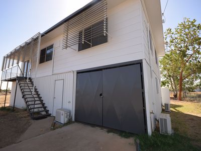 76 Eagle Street, Longreach