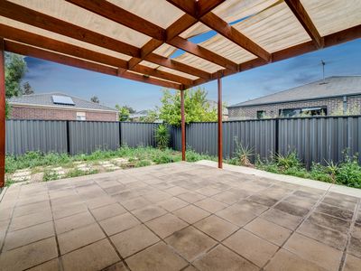 27 Cobram Street, Tarneit