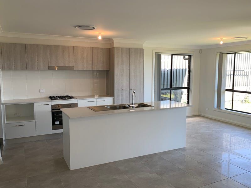 10B Warrigal Street, Gregory Hills