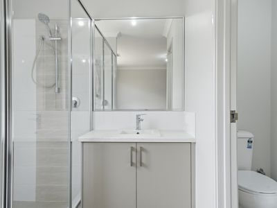 4 Woodloes Street, Piara Waters