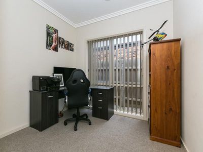 15 Cootamundra Court, Werribee