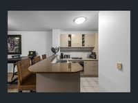 A2 / 100 Bowen Terrace, New Farm