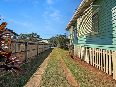 7 ROSE STREET, Atherton