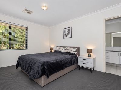 16 Turquoise Road, Byford