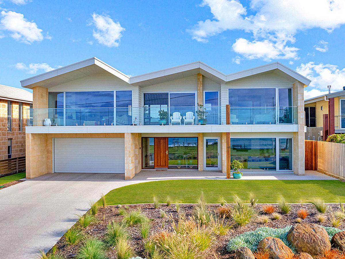 109 Beach Street, Port Fairy Lockett Real Estate